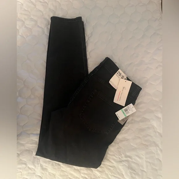 NWT TWO by Vince Camuto Skinny Jeans - Picture 6 of 8